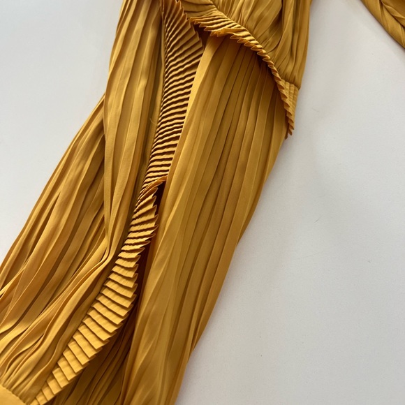 Like new Joie yellowish gold top. Worn once - Picture 8 of 8